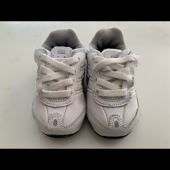 Nike shox
C3 
Elastic laces/Velcro entry - Picture 4 of 5